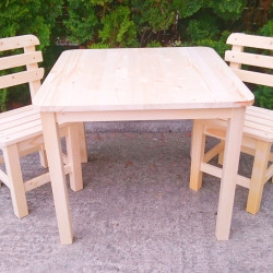 Gyerek asztalka székekkel (egy asztal két szék)